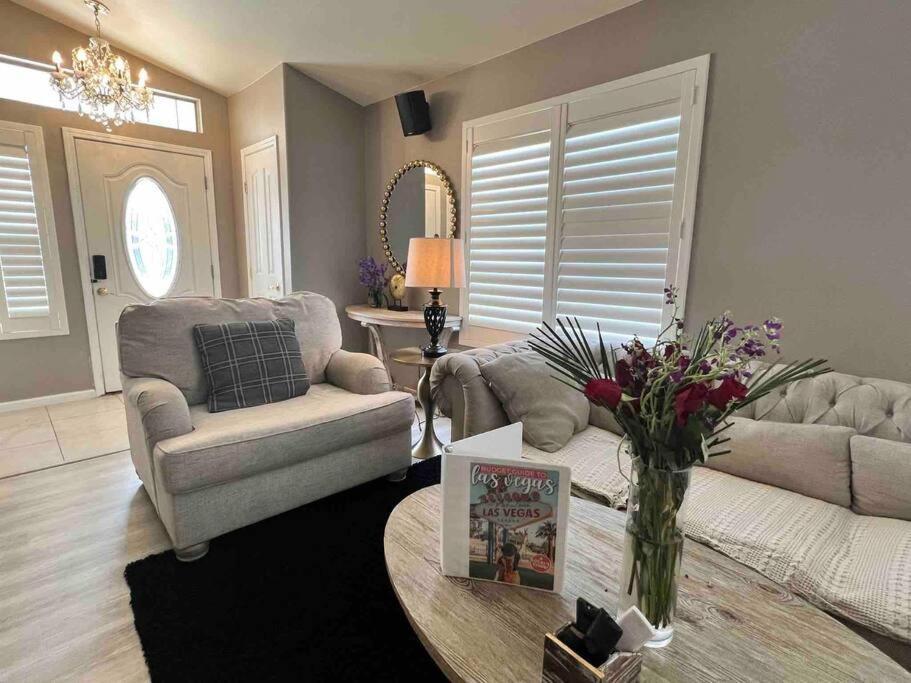 Amazing Heated Pool And Private Hot Tub 3Br In Heart Of Lv Villa Las Vegas Exterior foto